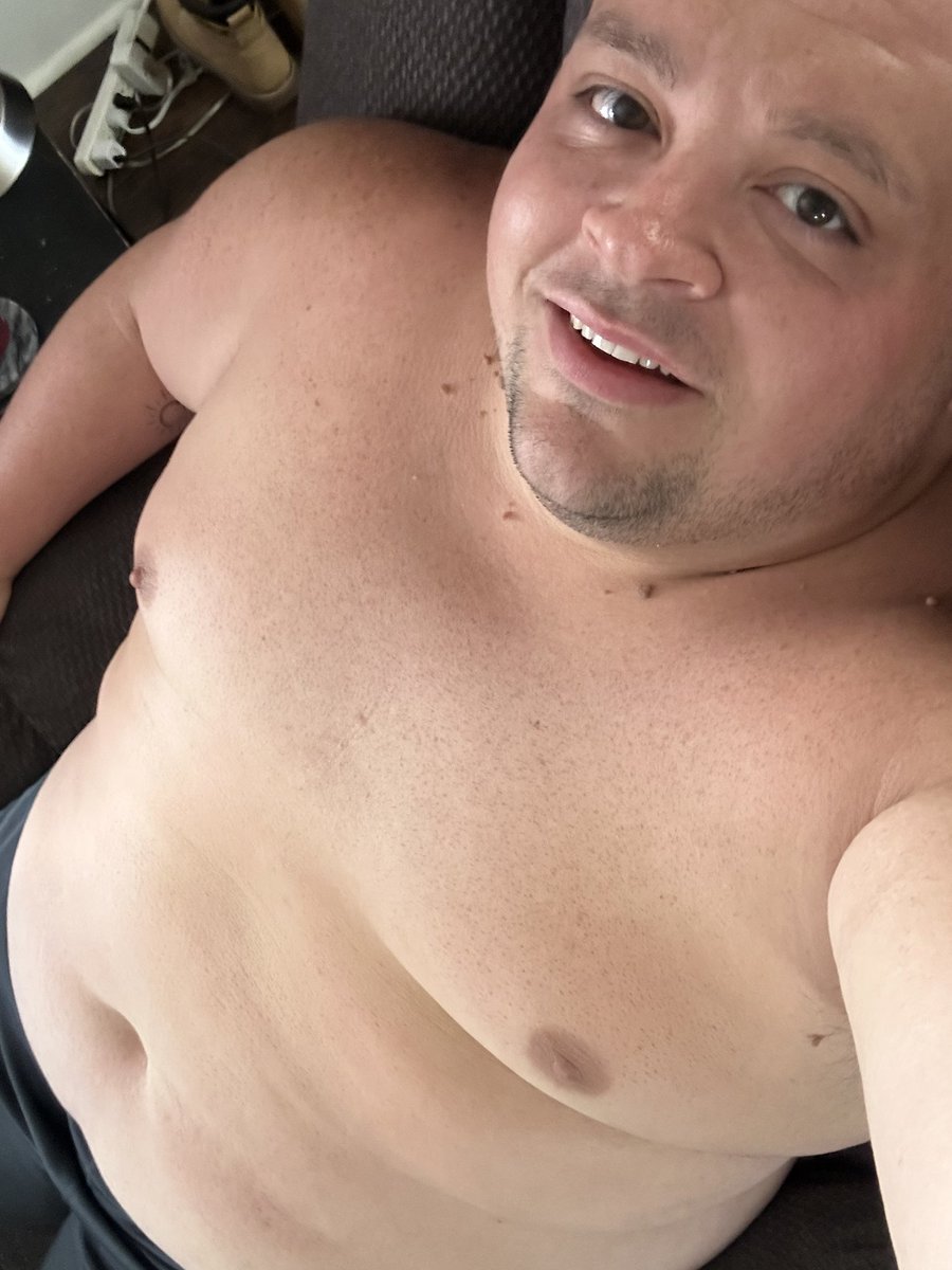 HeyItsJustinL's tweet photo. @michaeljoseff Working on it but getting more comfortable in my skin. https://t.co/grTwusGPcO