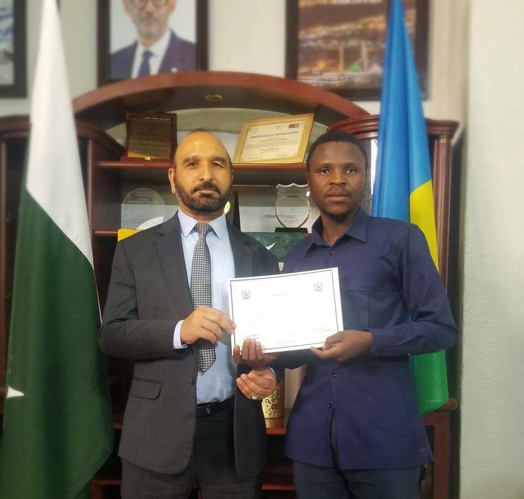 EduConnect Rwanda tweet media