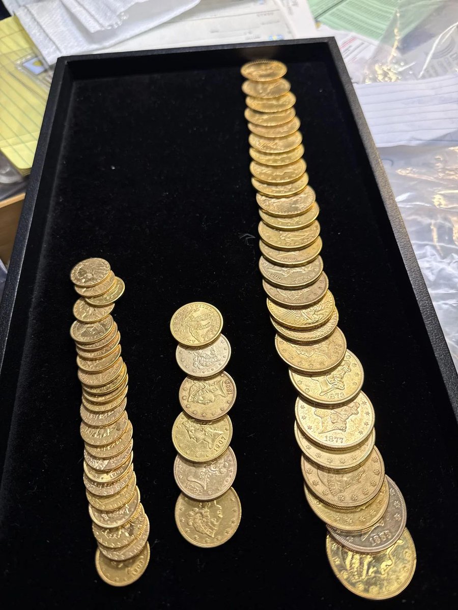 peer_metals's tweet image. Pre-33 gold.
Old coins. Real history.

Not just metal.
Each piece survived decades.

Markets rise and fall.
Legacy keeps stacking.

Today’s pickup.
Tomorrow’s heirloom.

📍 r/Gold
Credit: u/Overall-Success-6059

#gold #pre33gold #goldcoins #stackinggold #hardassets