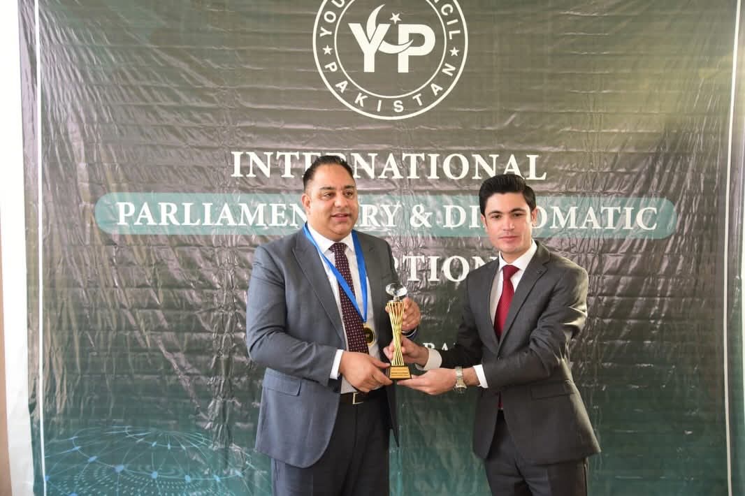 YouthCouncilPK's tweet photo. Islamabad: The Youth Council Pakistan presented a Human Rights Award during an International Diplomatic Reception, recognizing contributions to human rights, youth leadership, and global engagement.

#YouthCouncilPK #HumanRights #YouthLeadership
#DiplomaticReception https://t.co/MAc370wWEV