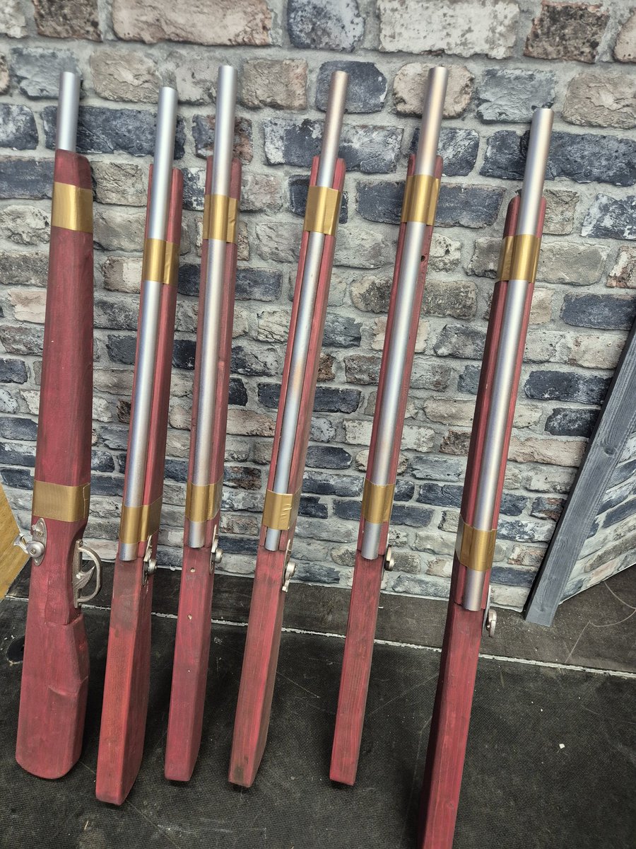 SetForTheShow tweet media