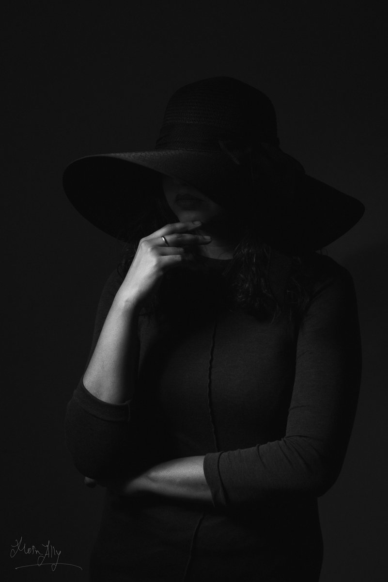 moinally's tweet photo. #dhaka #dhakagram #bangladesh #bangladeshi #female #woman #lady #girl #portrait #fineart #fineartphotography #art #photography #follow #moinally #monochrome #nikkor #nikkor #photoshop #lightroom https://t.co/thz07WzLmG