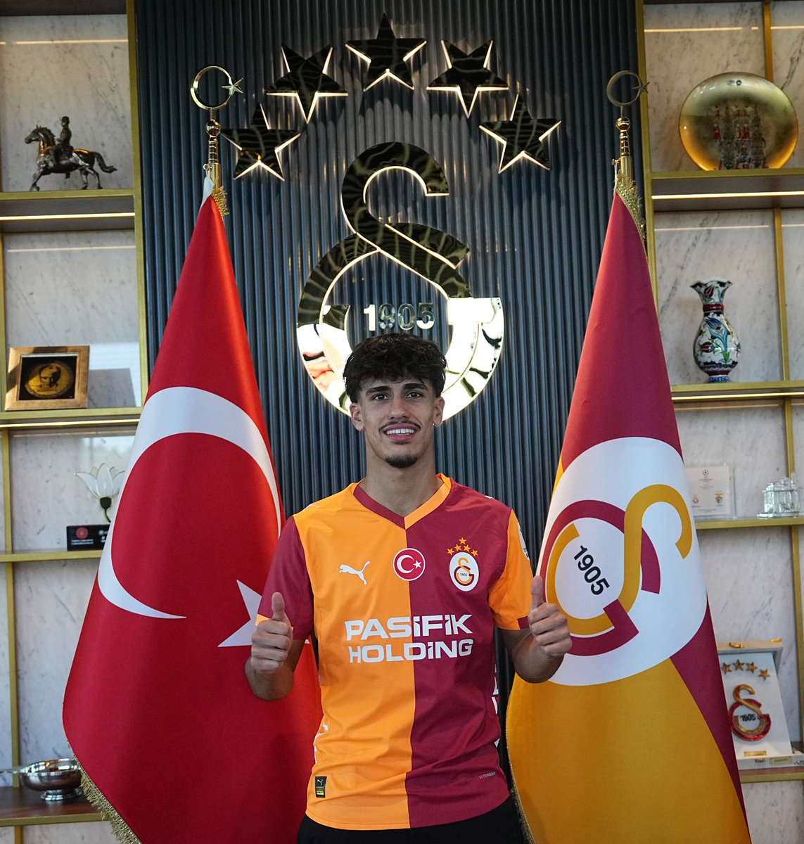 GalatasaraySK's tweet photo. ✍️ Can Armando Güner, Galatasaray’da! 💛❤️ https://t.co/XaTj6TKwGM