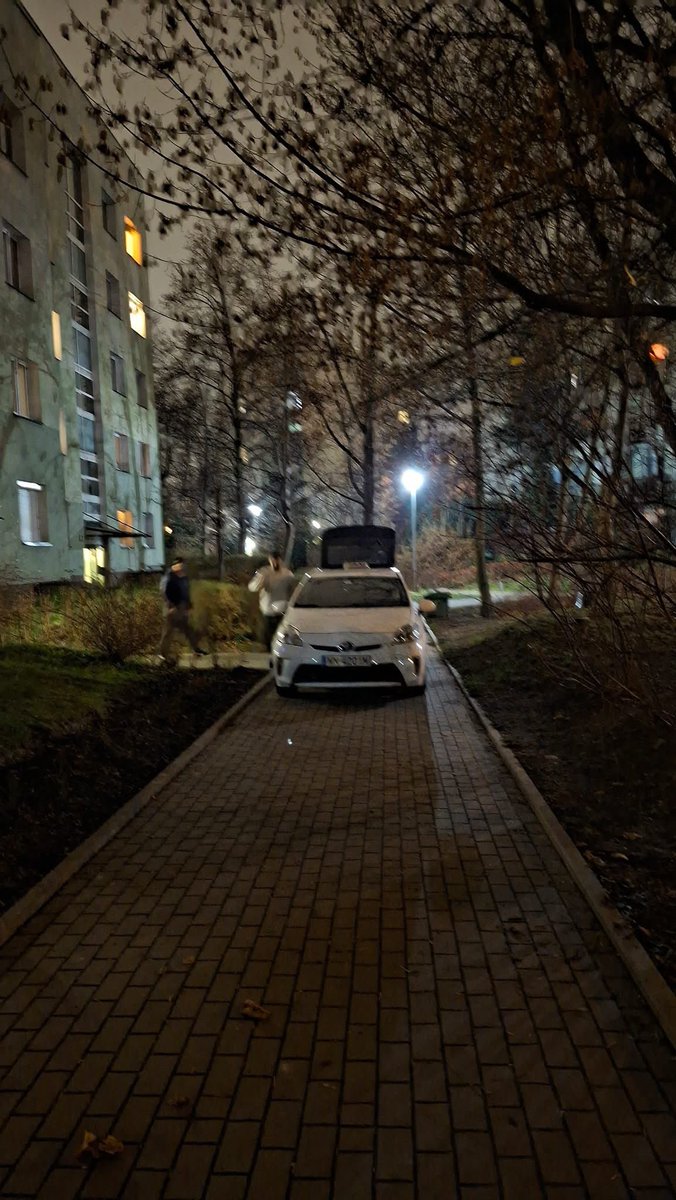 MiastoUrsynow's tweet photo. ‚Po #ZWM na odcinku od Biedronki do SBM #Stoklosy jeżdżą wreszcie taksówki, może wkrótce też doczekamy się autobusów... 🚕🚖 via #spółdzielcySBMstokłosy https://t.co/OgkY6Ant3C