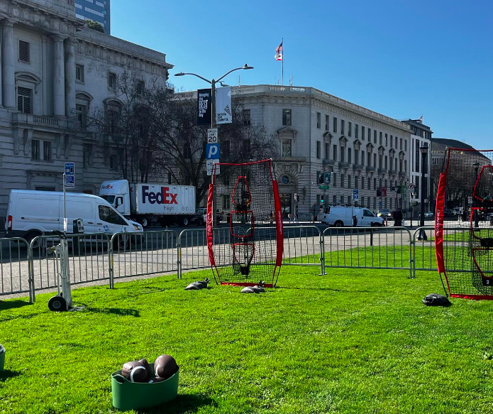 CivicCenter's tweet photo. Before you head over to Bill Graham for the  Bay Area Host Committee’s BAHC Live! concert series, stop by Limoncello SF (Civic Center Plaza), to grab a bite and drink, and throw a football around!
Order ahead here:
https://t.co/hxrMyErTpl https://t.co/zaeKZsDV14