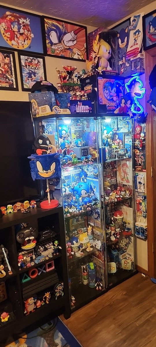 BrianWahnee's tweet photo. Hey @RicFromSSS My Collection may not be big but what do you think of it? https://t.co/E9VQrDZG3Y