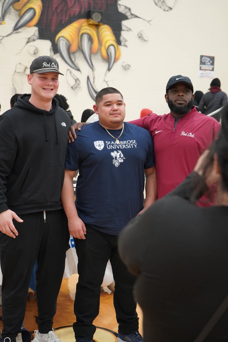 Red Oak Hawks Football tweet media