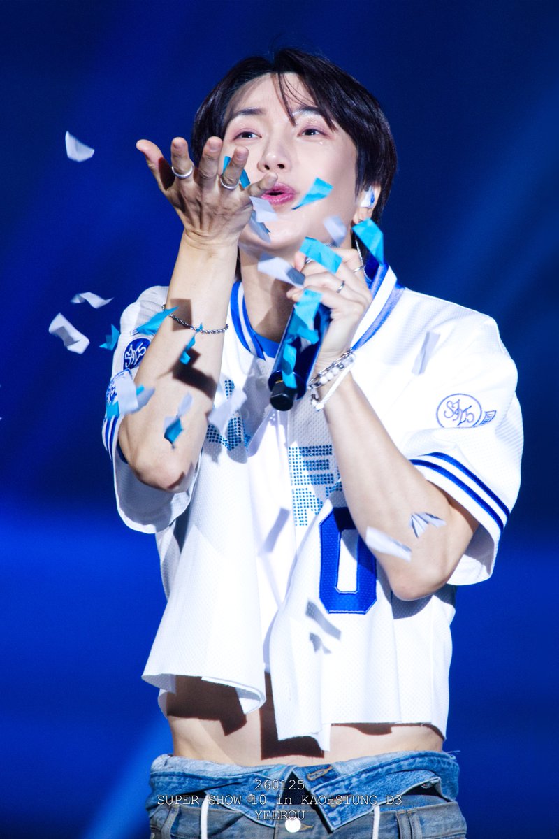 YEEROU💙 tweet media