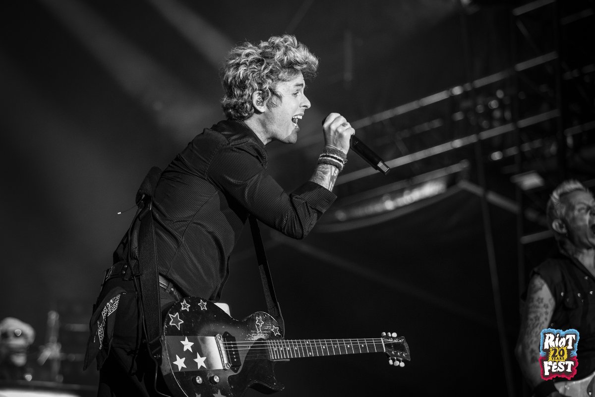 Riot Fest tweet media