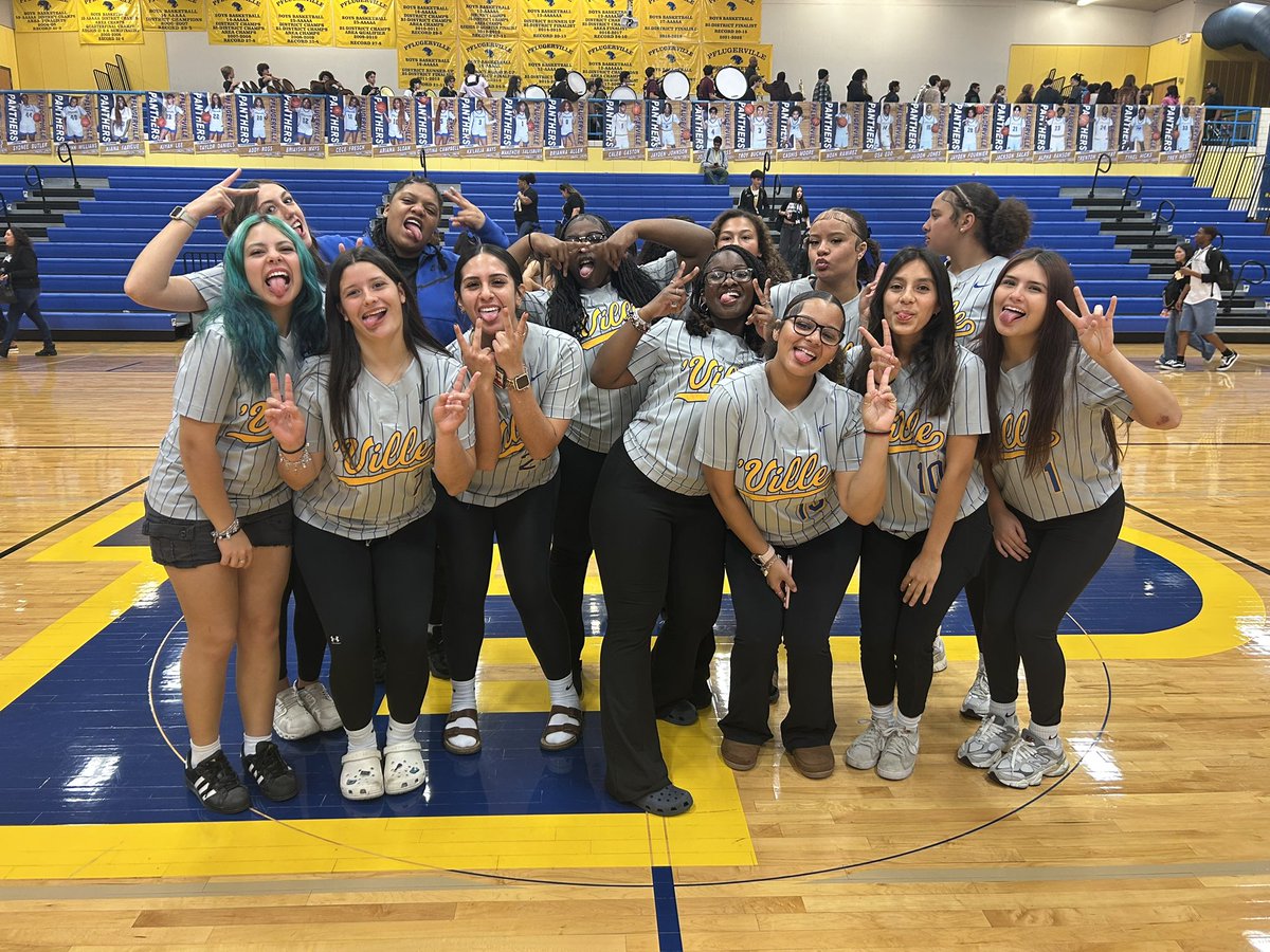 Pflugerville HS Softball tweet media