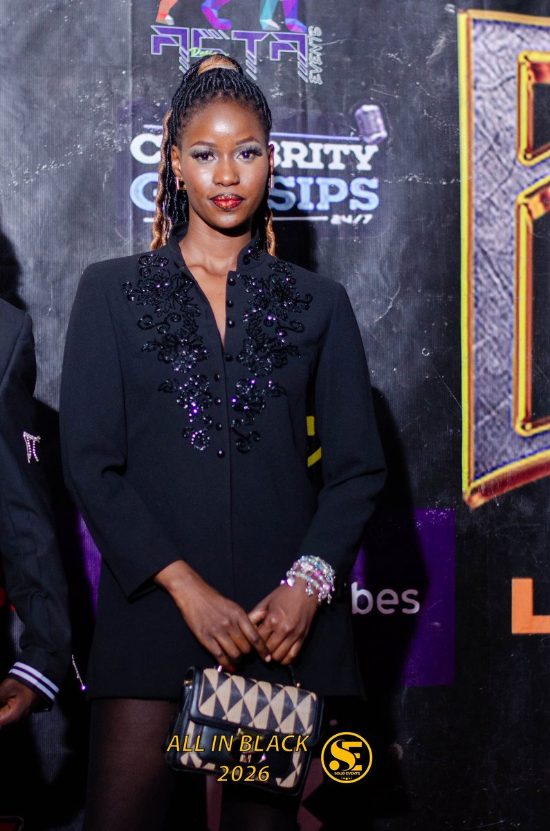 SolidEvent18048's tweet photo. When fashion meets elegance… the night turns into legend.
In a sea of black silhouettes, every look whispers luxury — tailored lines, glossy textures, and bold minimalism.
From structured blazers to flowing satin, statement chokers to sky-high heels this isn’t just a dress code, https://t.co/t91wP1J17L