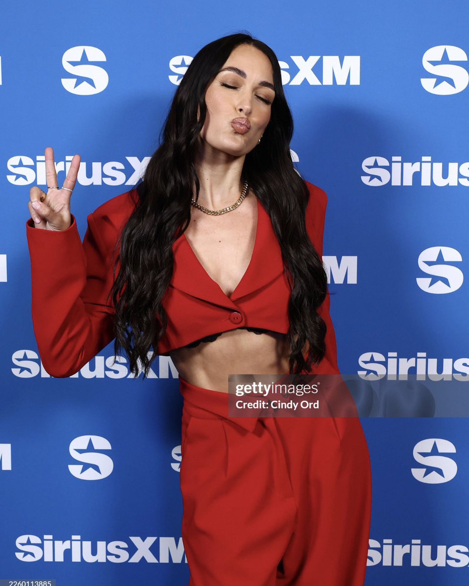 bellasraree's tweet image. ugh brie is just so cute🥰🥰