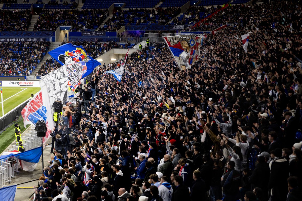 1950officiel's tweet photo. [CDF 04.02.26] OL 2-0 LAVAL https://t.co/CcFJ5ahVmY