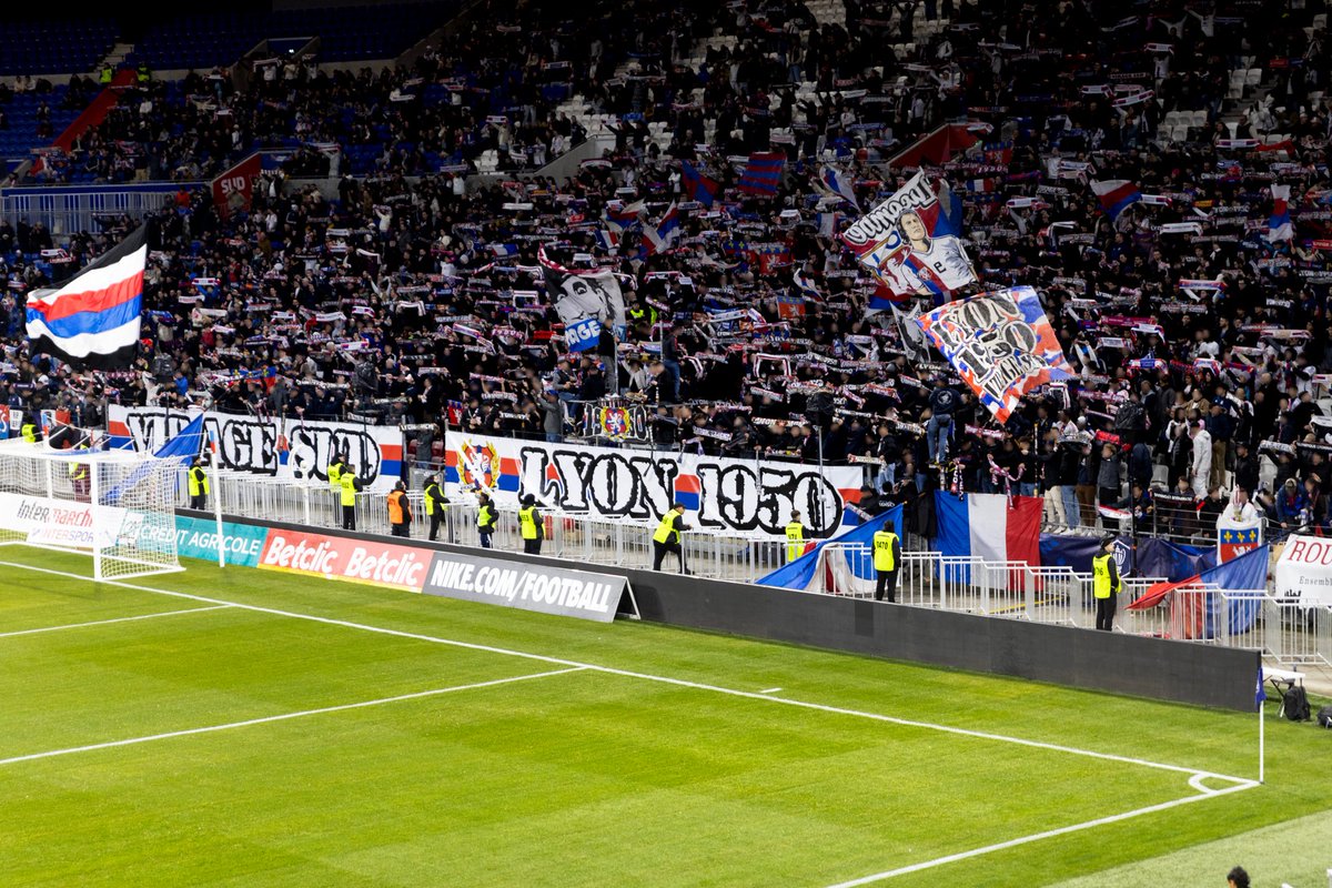 1950officiel's tweet photo. [CDF 04.02.26] OL 2-0 LAVAL https://t.co/CcFJ5ahVmY