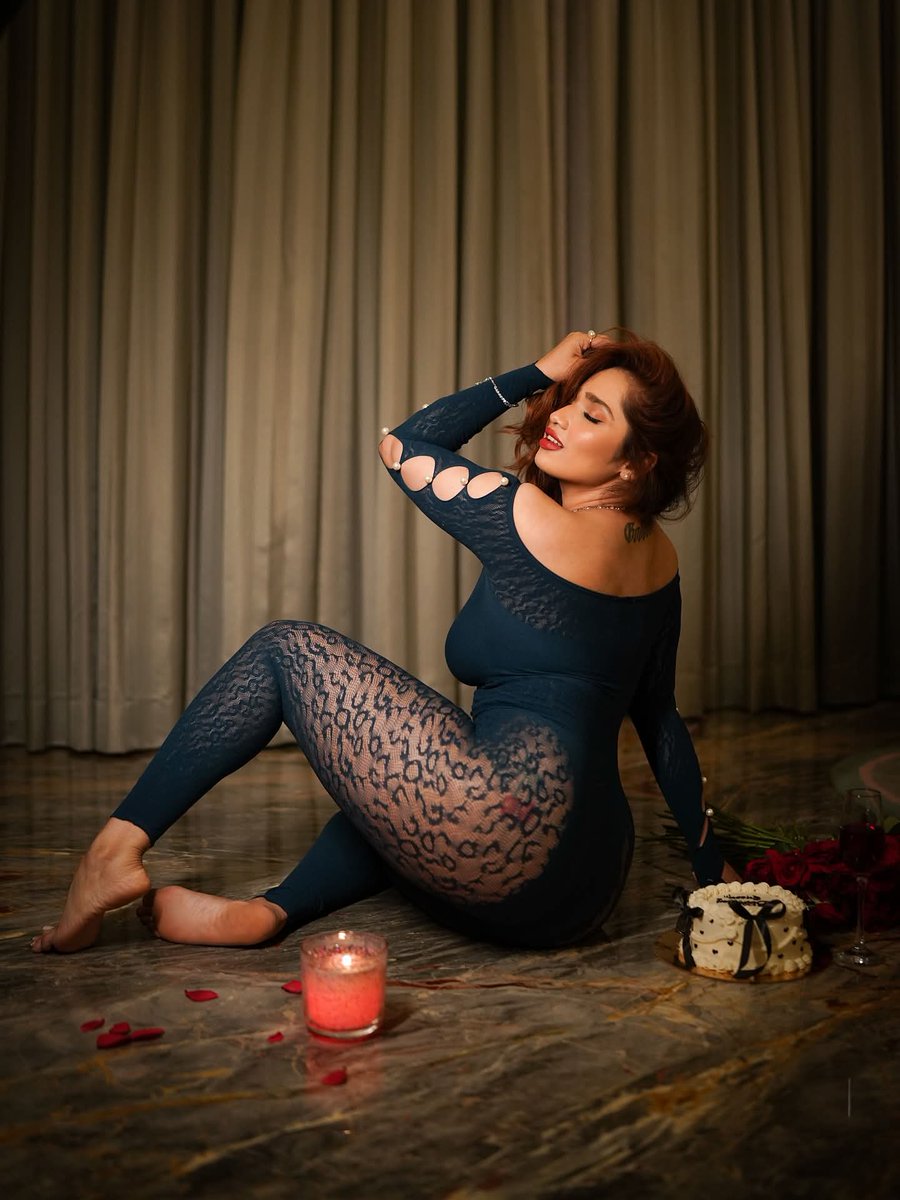 AditiMistryhot's tweet photo. Birthday behavior? Unmatched. 25 got me feelinβ wild ππfully blessedπ₯πΉ, fully bold π«β¨
Thank you for all the loveπ«ΆπΌ
#birthday #birthdaybehaviour #turned25 #explore #fpy #aditimistry #AditiMistryhot https://t.co/zsRmNdSQfG