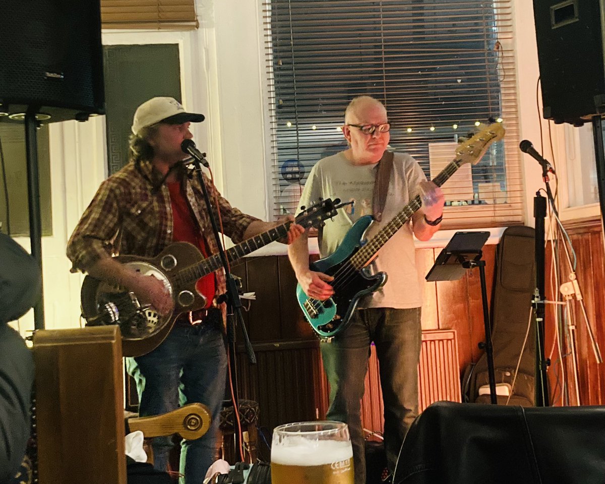 booksandwine76's tweet photo. OPEN MIC NIGHT #StageDoorDartford #CeriJames #TooMuch #EmiliaAndWoodstock #livemusic #acousticnight #poetry #supportlive #supportlocal https://t.co/wMHp2udyCw
