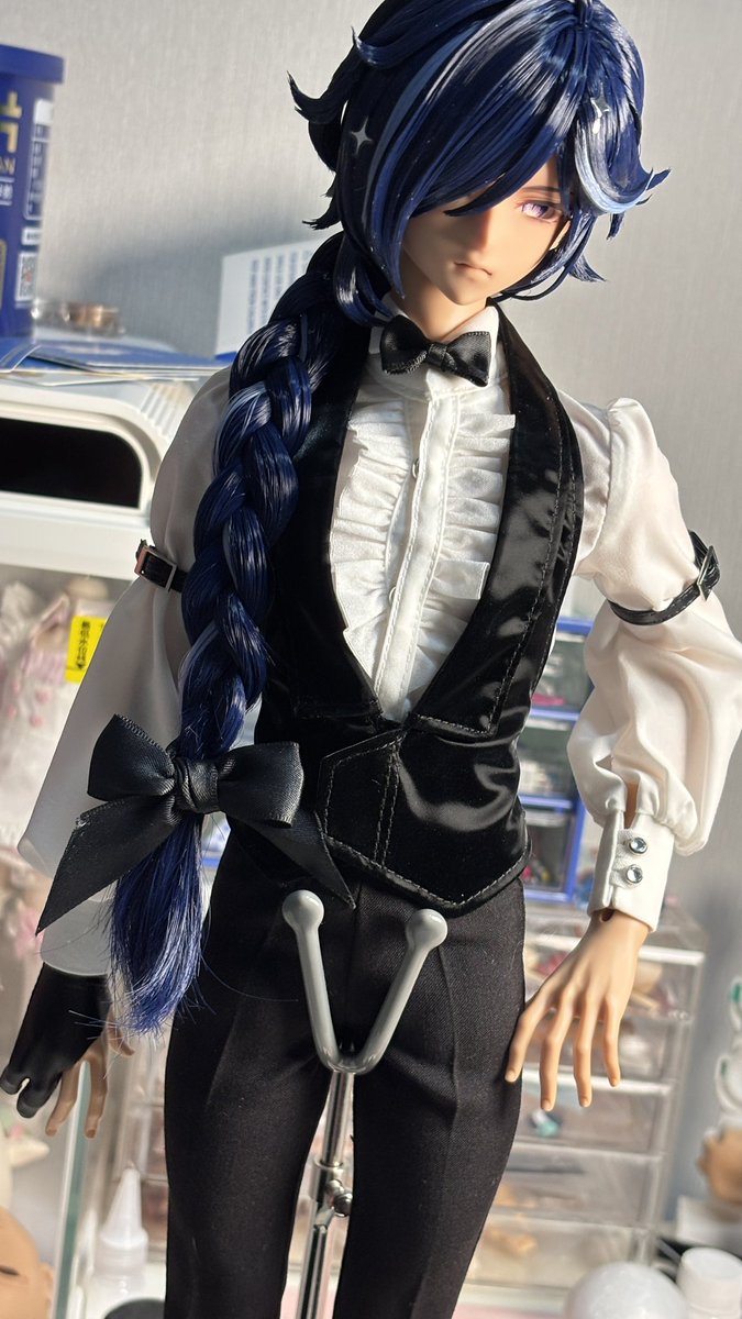 新收的衣服很不错啊啊啊啊啊啊还有手套，绞尽脑汁才穿进去（

感觉还是比较喜欢之前那位傻笑的