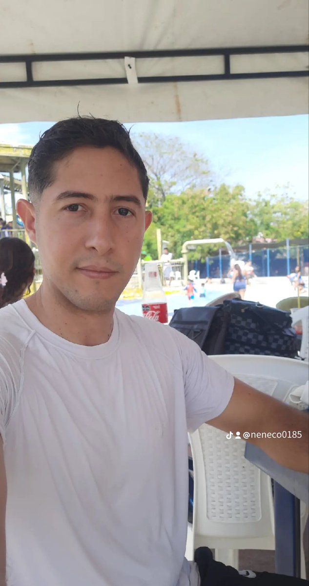 neneco0185's tweet image. Agua para la calor #poolsummer