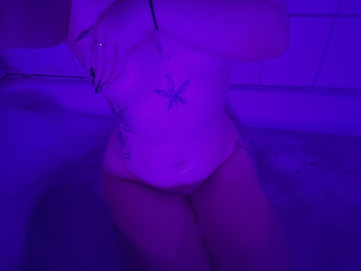 softxxeclipse's tweet image. hey i’m doing meets n selling content located in illinois hmu🙈