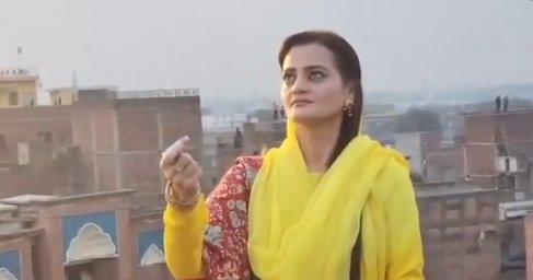 CapitalTvTez's tweet photo. اسلام آباد میں اتنی ساری لاشیں اور زخمی اسپتالوں میں تڑپ رہے تھے کم ازکم وزراء اور حکومتی لوگوں کو تو یہ جشن اب تک بند کردیا تھا #hilightseveryonefollowers #foryoupageシ #Islamabad # https://t.co/w7ZKEzmsPh