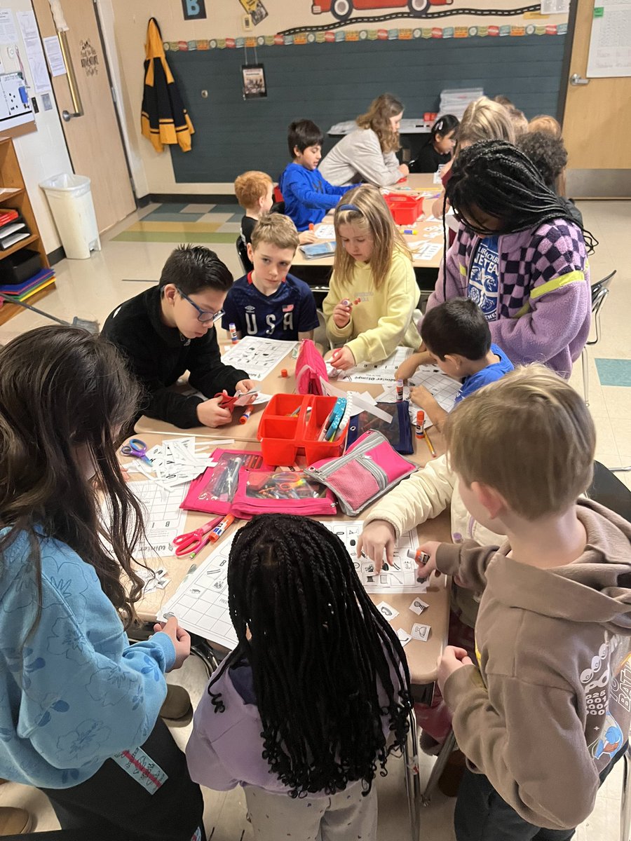 Donna Damron tweet media