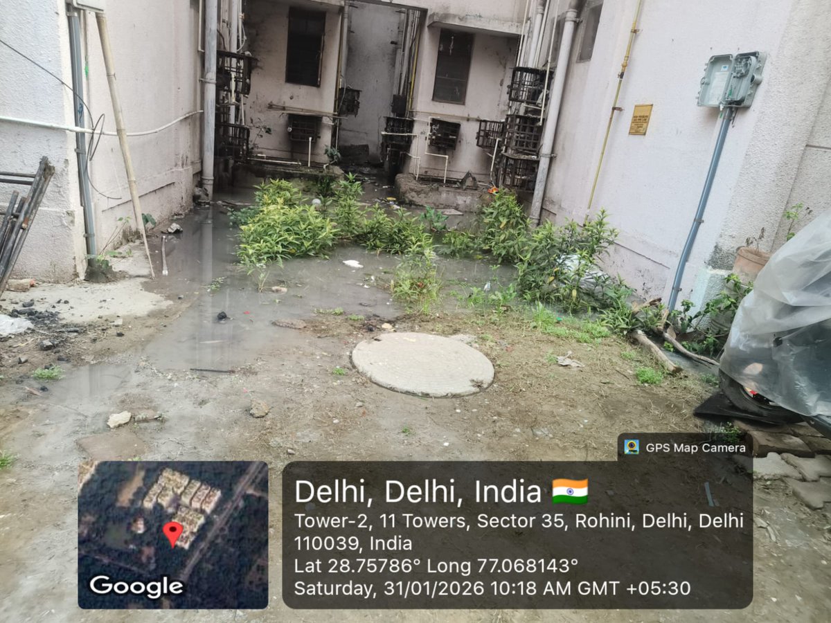 sunjayk5's tweet photo. Serious concern @11towers Pocket 6 Sector-35 Rohini Sewer line is overflowing and sewage has mixed with drinking water. Residents are suffering from vomiting and stomach pain. Immediate inspection and corrective action is urgently required to prevent a health crisis. https://t.co/41LmGLDu3u