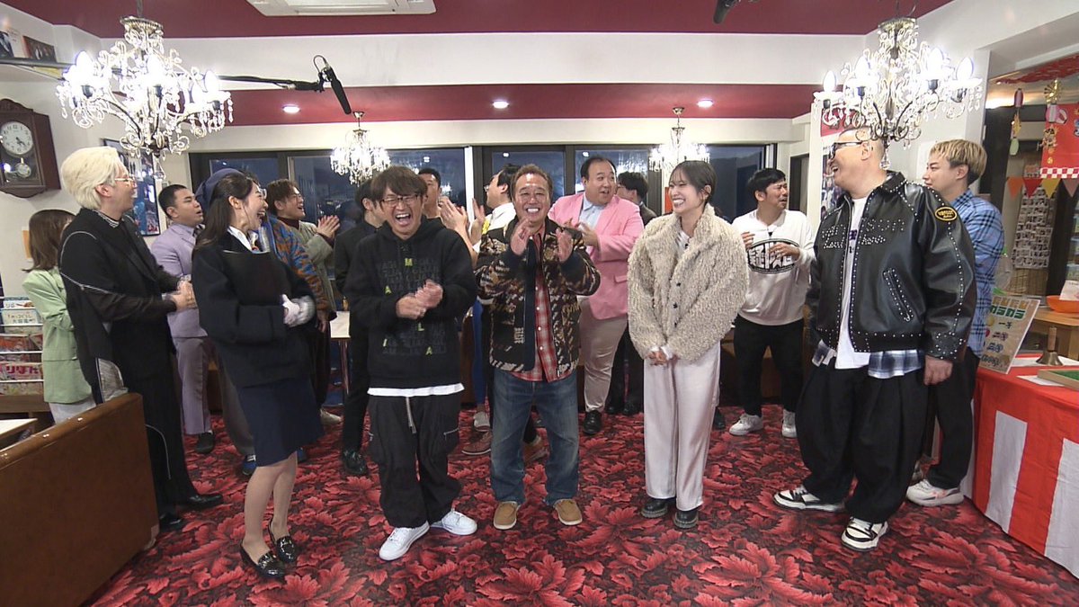 本日、朝10:25〜フジテレビ「旅！たびたび、芸人」放送です！♨️

大勢の芸人さんが登場する旅番組です。
たくさんのイベントに巻き込まれる旅番組です！⛰️

ぜひご覧ください！👀

#さまぁ～ず 
#長谷川忍
#佐々木久美 
#浅倉美恩（フジテレビアナウンサー）