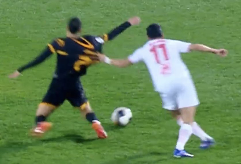 بعد مستوى تحكيمى ضعيف!

⚽️ القادسيه يتعادل مع الكويت 1/1 بحلوى بحرينيه ،،