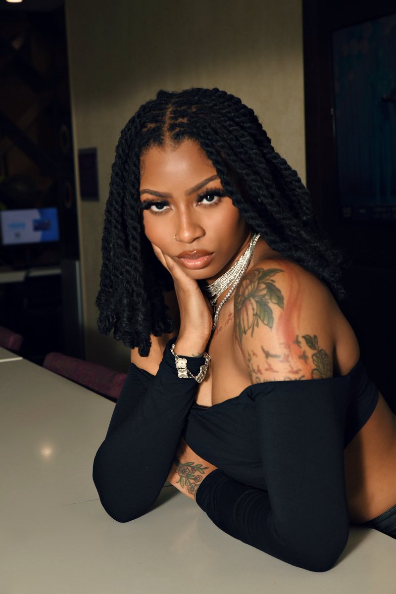 Alien 🛸 tweet media