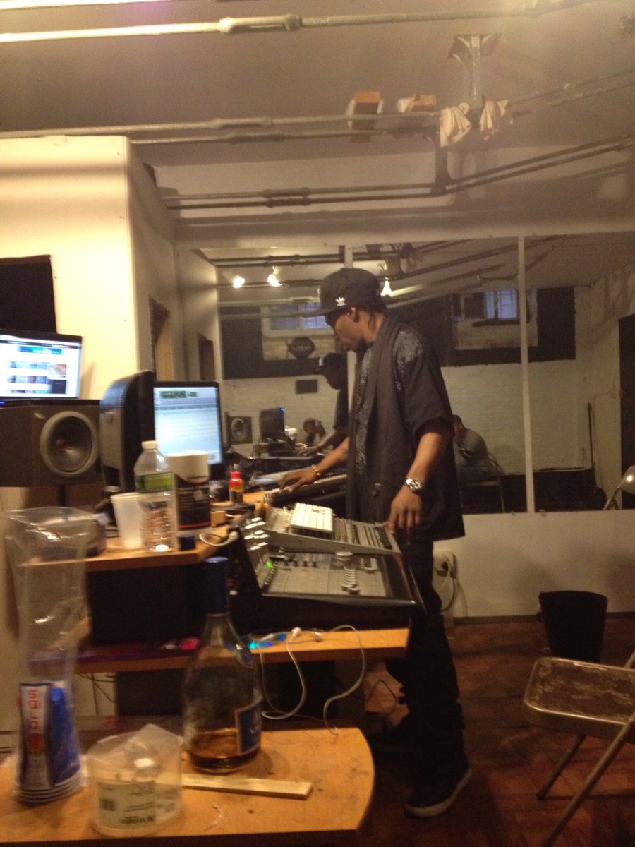 bumpythegreatam's tweet image. From humble beginnings to defining a unique sound — read the journey of BumpyTheGreat and take away lessons for any creator. wix.to/U3RkUcQ #BumpyTheGreat #Music #Rap #IndieArtist