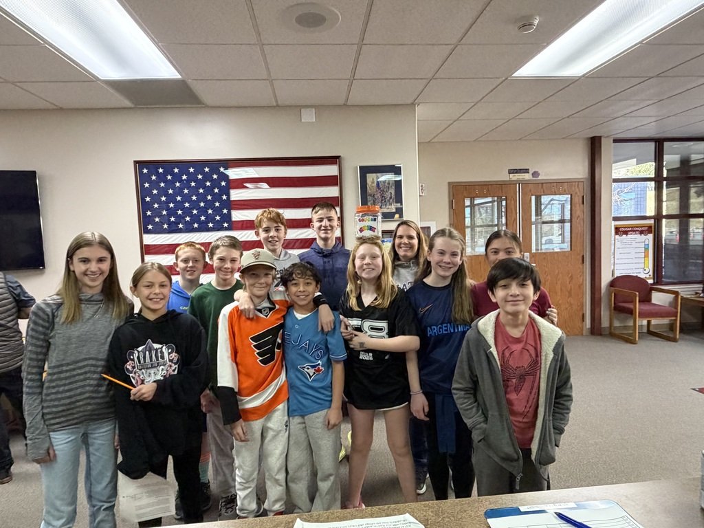 cmsd12's tweet image. We’re so proud of the 6th grade students in Mrs. Hildebrand’s GT class for earning kindness tokens by demonstrating resilience. Keep shining, Cougars! 🐾✨