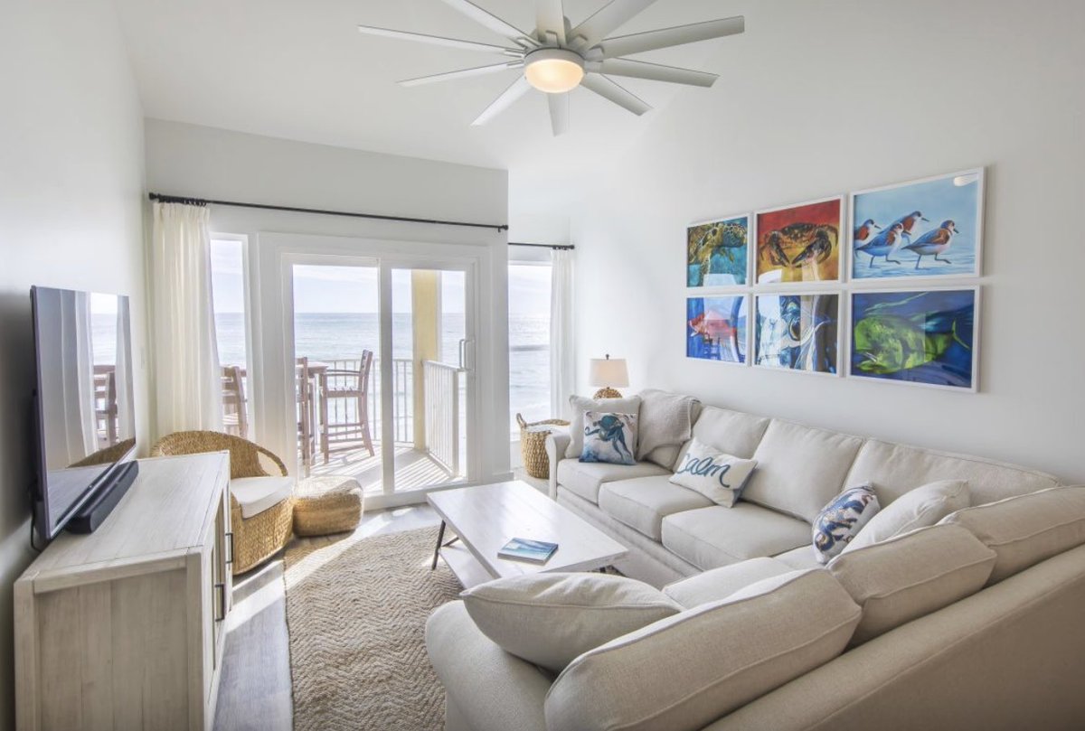 Five-star Friday! ⭐⭐⭐⭐⭐ "Whispering Sands 302 is a GORGEOUS 2-bedroom condo that sits right on the beach. It’s so clean and bright, and the kitchen is well-stocked &amp; easy to cook in. It is newly remodeled, and the deck is fantastic!"

beautifulbeach.com/vacation-renta…

#sowalbeaches