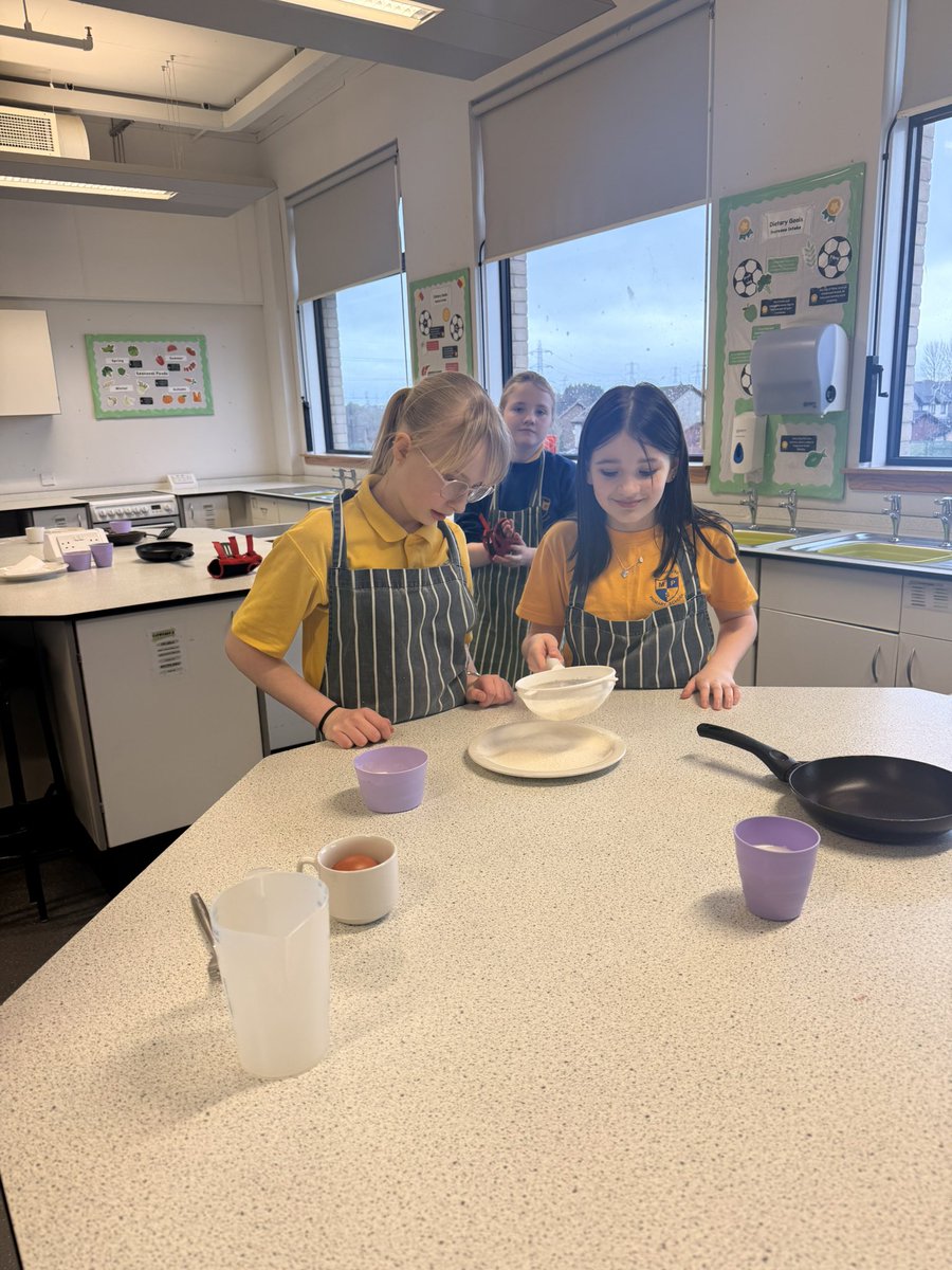 P7_MPS's tweet photo. We had a great time at Future Fridays today✨!  @ClydeValleyHS https://t.co/5Cjzc1xtG3