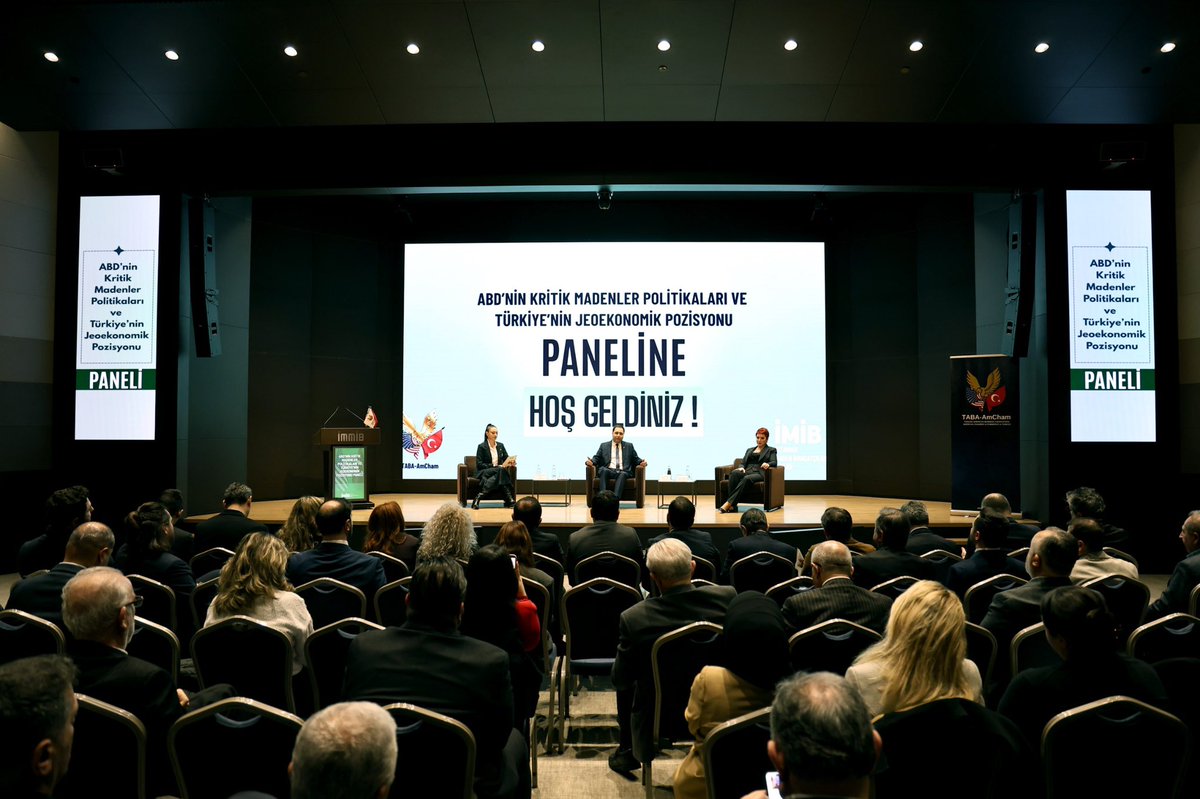 amchamtr's tweet image. TABA-AmCham ve İMİB iş birliğiyle düzenlenen, Türkiye-ABD ekonomik ve stratejik ilişkilerini derinleştirmeyi amaçlayan “ABD’nin Kritik Maden Politikaları ve Türkiye’nin Jeoekonomik Pozisyonu” başlıklı panelimizden öne çıkan kareler. 

#TABAAmCham #İMİB #Panel #Etkinlik