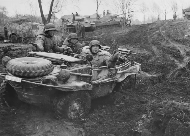 D88PB's tweet photo. @DulceBellum1944 From ice to #raspoutitsa here everyday is hell #LSSAH #WW2 https://t.co/DsxOaifEL5