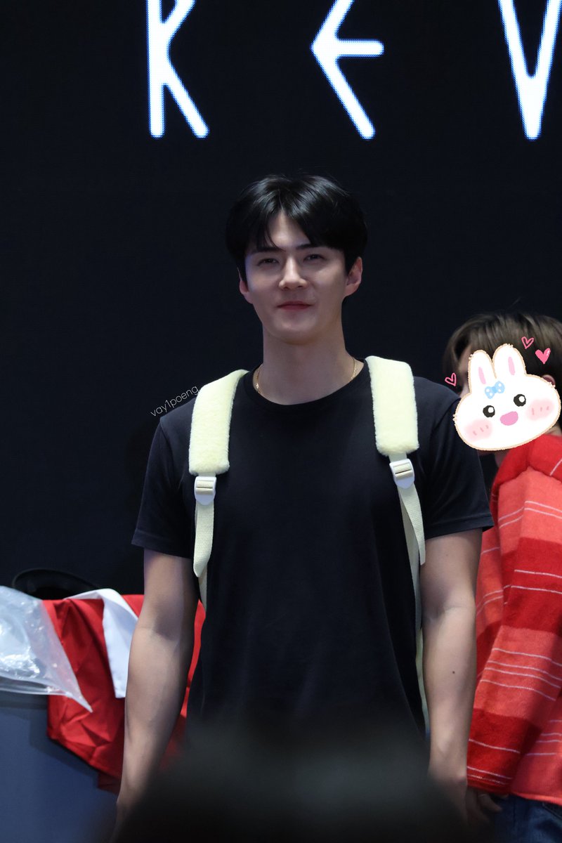 milkteus's tweet photo. pretty boy 🖤 https://t.co/bWRUee5Otc