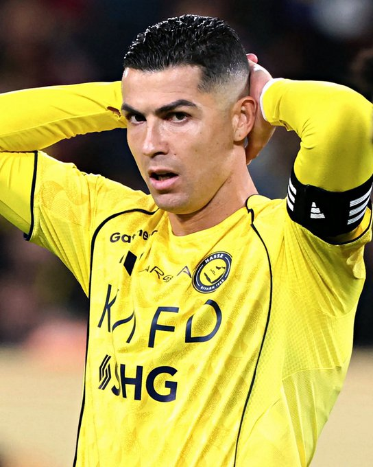 تقارير | كريستيانو رونالدو قرر عدم اللعب مرة أخرى مع النصر حتى سداد الرواتب المتأخرة للجميع 