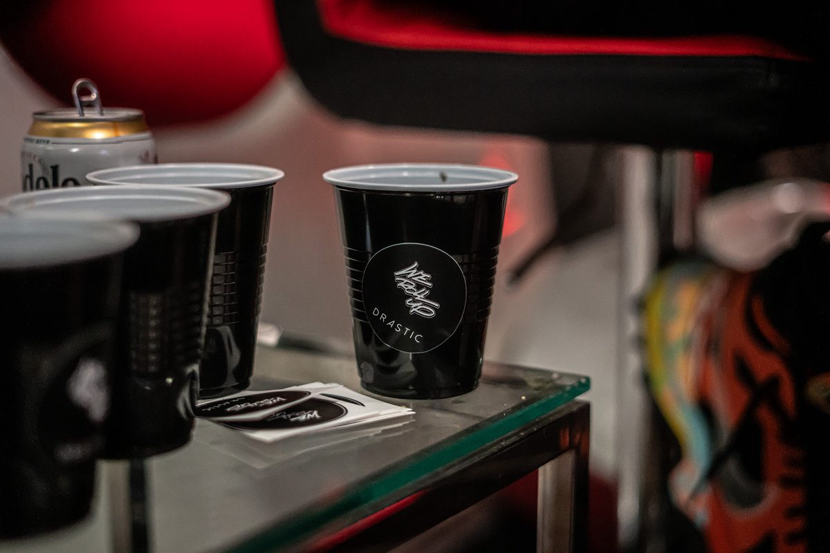 It's been 2 weeks since LA's Retinal Slip release party 🎉 Appreciate everyone that came through to collect a  book, as well as everyone that was there in spirit celebrating the project 🙌 More book orders going out soon, thank you all for making this milestone  extraordinary 💫