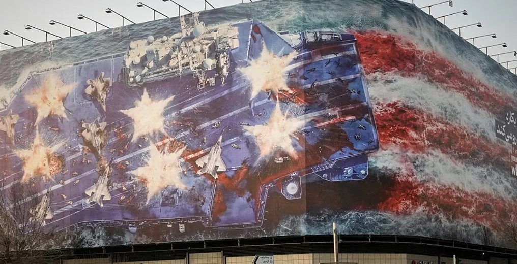 الجمهورية الإسلامية في إيران بين حافة الانهيار و"لعبة البوكر".. كيف يمكن للنظام أن يصمد أمام ضغط واشنطن؟ 