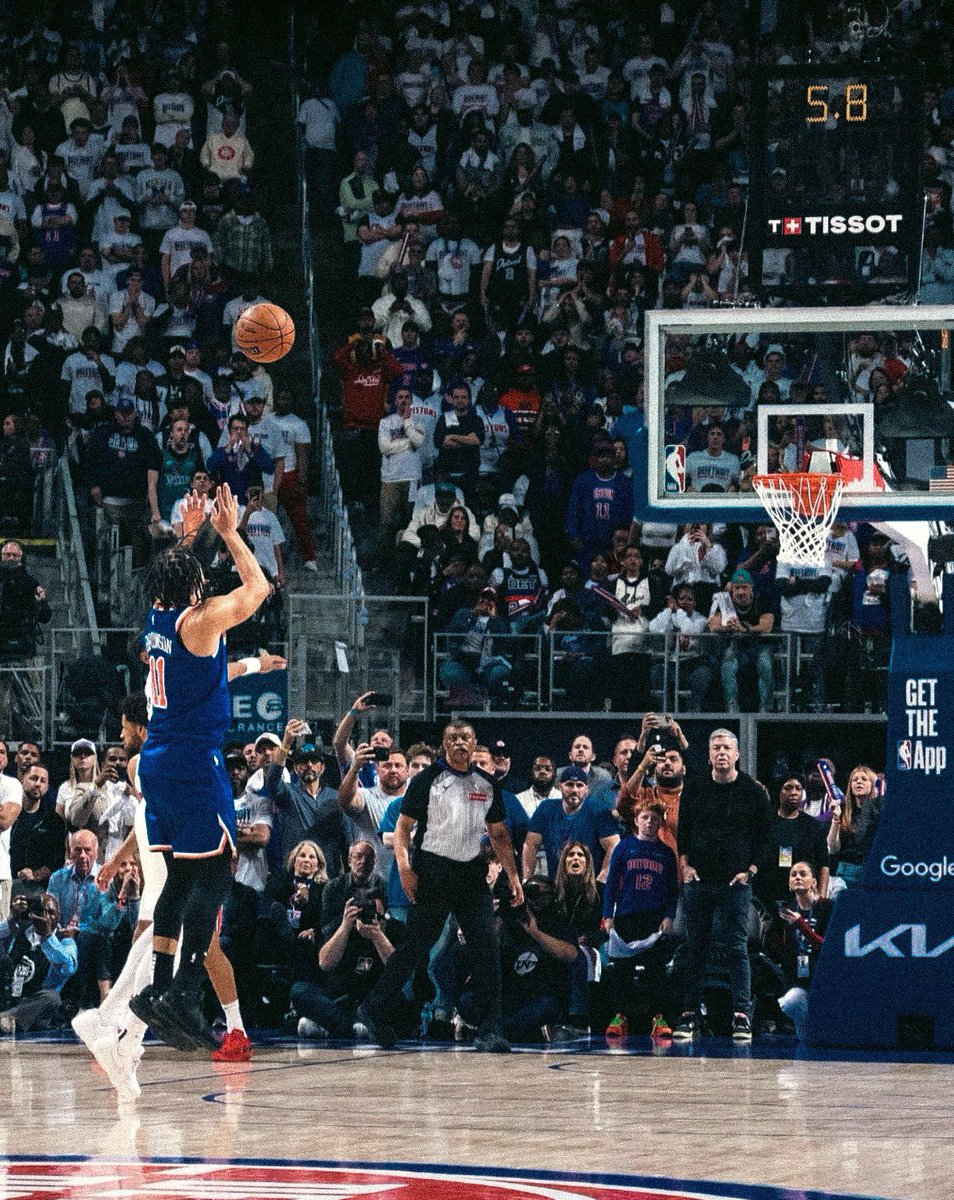 BrunsonMuse's tweet photo. Pistons today. https://t.co/rrP8GCtXJt