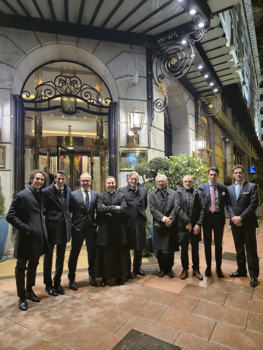 Puerta Grande para <a href="/eldebate_com/">El Debate</a> en su apuesta por la Tauromaquia.

Rotundo éxito de sus Premios Taurinos.

Honrados por su invitación <a href="/ABullonMendoza/">AlfonsoBullónMendoza</a> <a href="/bieitorubido/">Bieito Rubido</a>

Gracias  @martinez_almeida <a href="/CarlosNovilloPi/">Carlos Novillo Piris</a>  por su defensa de la Fiesta.

Felicitación <a href="/carmenmoriyon/">Carmen Moriyón</a>
<a href="/gemaigual/">Gema Igual Ortiz</a>