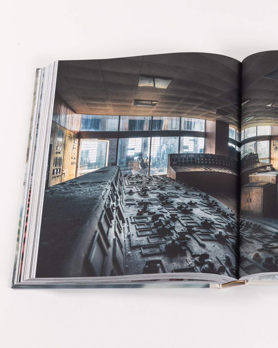 tuneandfair's tweet image. Modern Ruins showcases beautiful architecture that has fallen into decline, photographed by urban explorer Robin Hudson.

Immerse yourself in amazing architecture via our store.

#abandonedplaces #urbex #quoteoftheday

tuneandfairweather.com/products/moder…