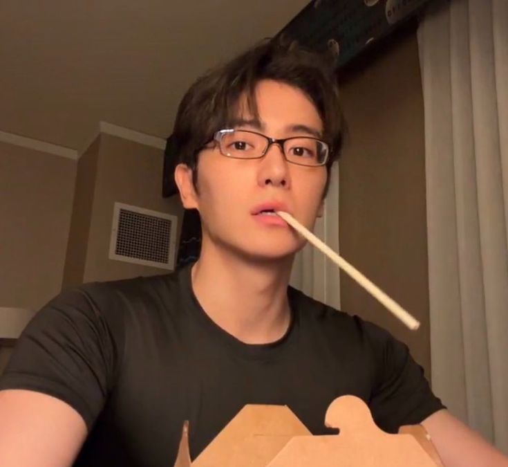 CARDELHJ97's tweet photo. https://t.co/B03DJT6jFw