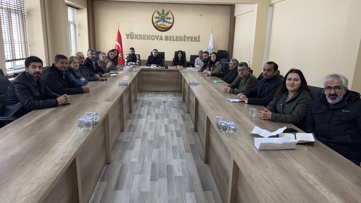 Belediyemizin Şubat Ayı Meclis Toplantısı Gerçekleştirildi

Belediyemizin Şubat ayı Meclis Toplantısı, Belediye Eşbaşkanı Şoreş Diri başkanlığında belediyemiz toplantı salonunda gerçekleştirildi. Meclis üyelerinin katılımıyla yapılan toplantıda gündem maddeleri görüşülerek karara