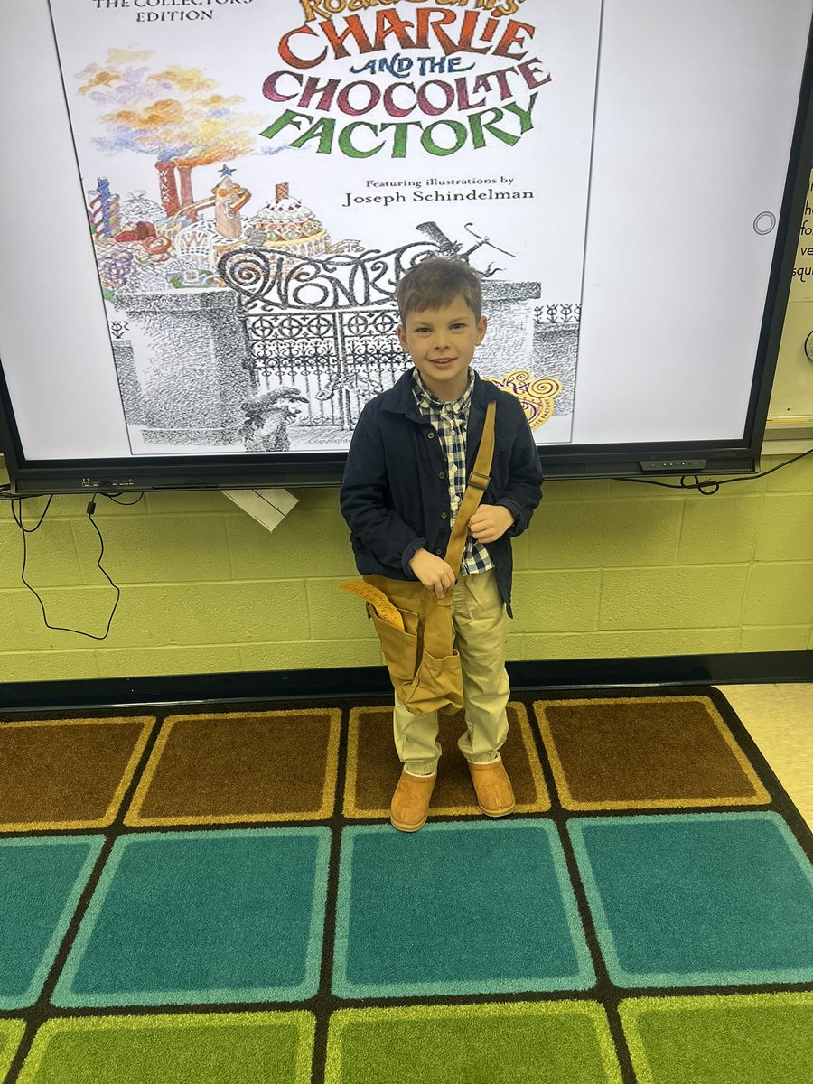 Katie Hall tweet media