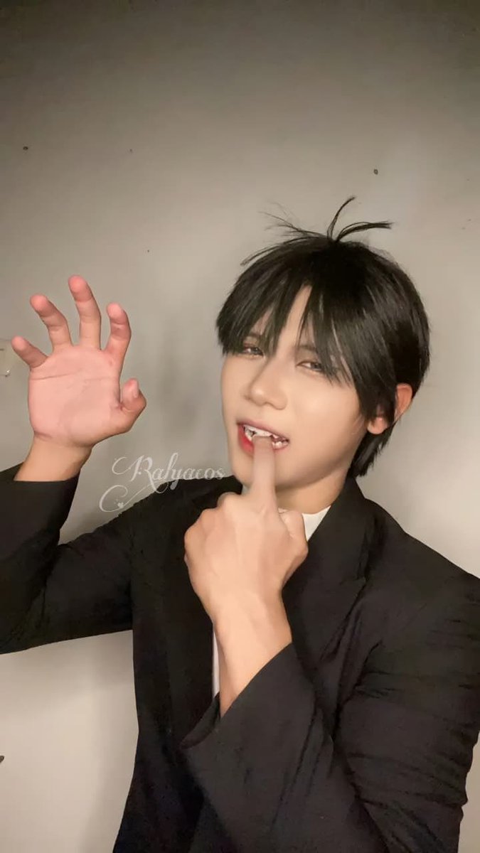 Ralya_cos's tweet photo. “Sometimes, I want to scream… but I have to stay professional.”

#hanmaru #specialcivilservant #cosplay #malewife #cosplaying https://t.co/uu7aAIgzNX
