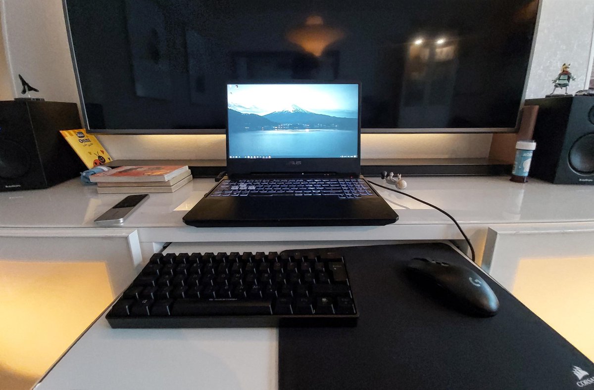 naruR6s's tweet photo. @PaoR6s bros setup 🐐: https://t.co/EWYOfYvbAe