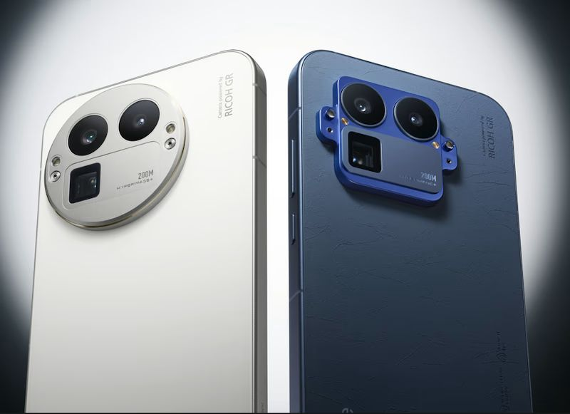 grazymen's tweet photo. 💡 realme GT 8 Pro: smartphone flagship con fotocamere Ricoh
Design modulare, display 2K 144Hz, Snapdragon 8 Elite Gen 5, IP69, fotocamere Ricoh e batteria 7000mAh.
https://t.co/QmBLGWxSs3
#gt8pro #realmegt #ricoh @realmeItalia @realmeglobal https://t.co/2yM6bpitO9