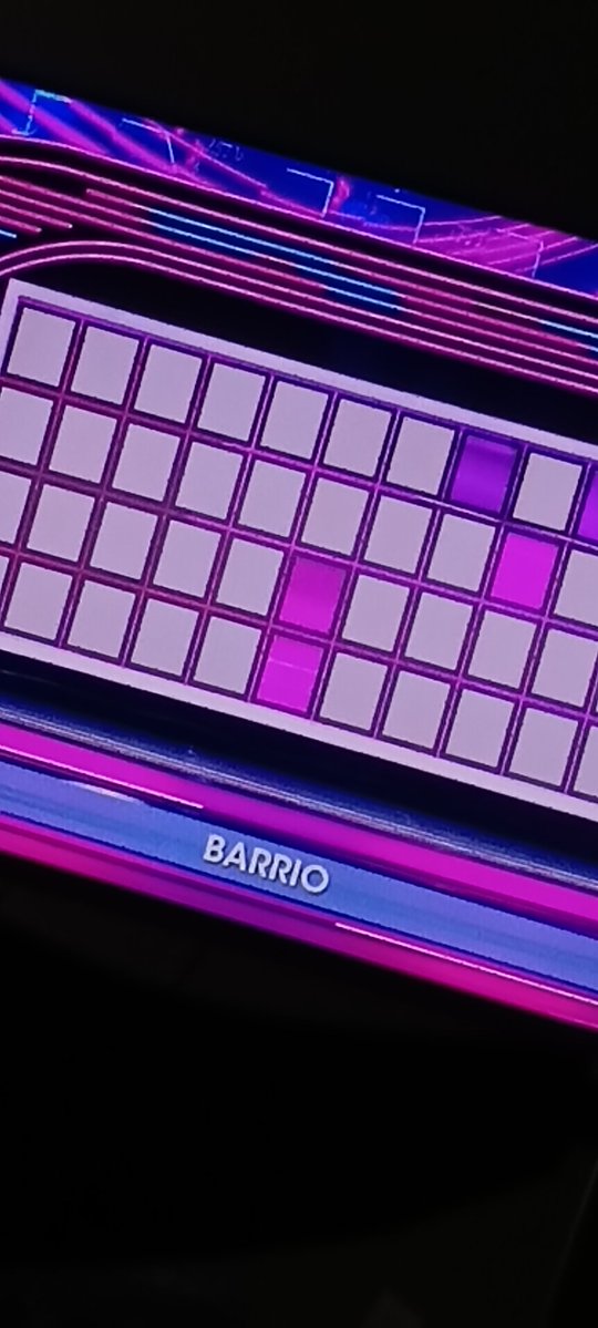 cercami nel barrio come se come se fossimo al buio nella notte vedo te