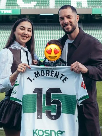 deportescg's tweet photo. ⚽️ #futbol El @elchecf presenta al #linense #TeteMorente y es citado para jugar mañana frente a la @RealSociedad en #Anoeta en jornada de @LaLiga, donde podría debutar en su segunda etapa en el club #Ilicitano #lalinea @ZabalLinense @RFAF @RFAF_Cadiz
https://t.co/wibZzRPUfH https://t.co/WyYkzljbQF